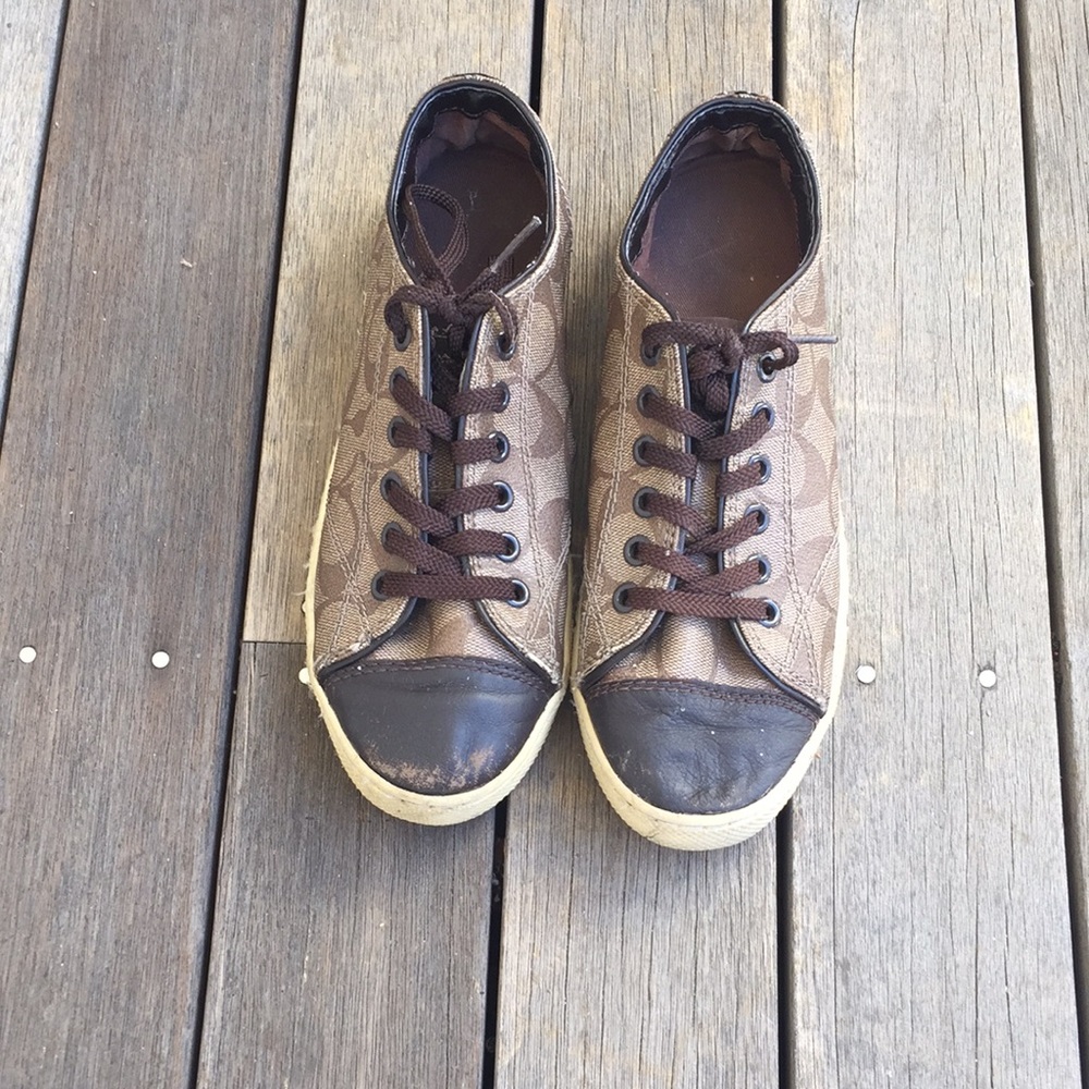 Authentic Coach sneakers in size 7